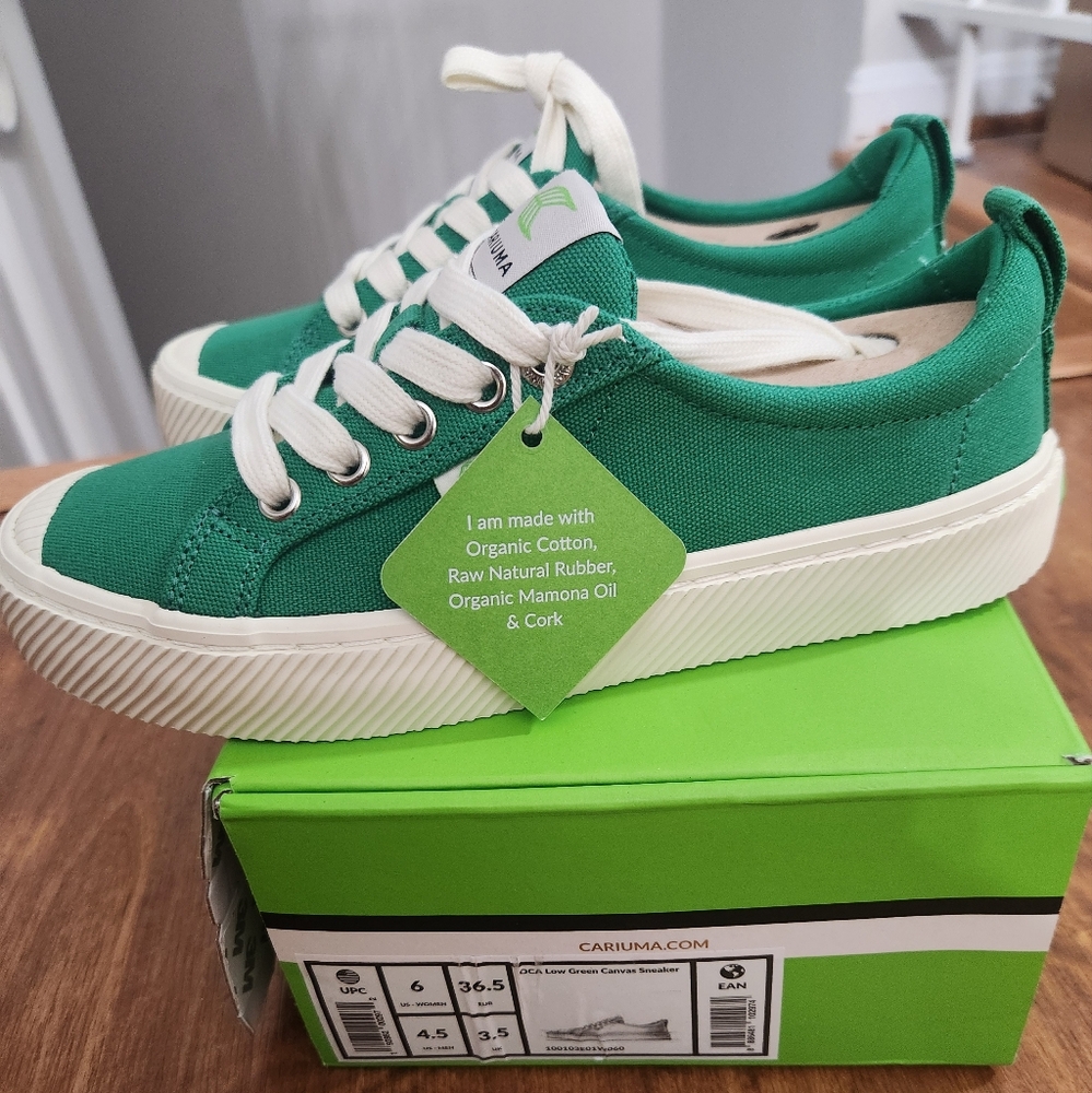 Cariuma green sneakers